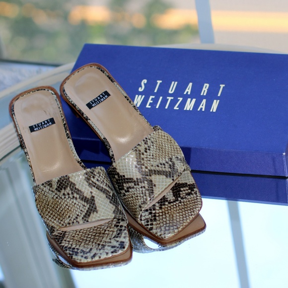 Stuart Weitzman Flappy Diamondback Sandal NIB - Picture 6 of 8